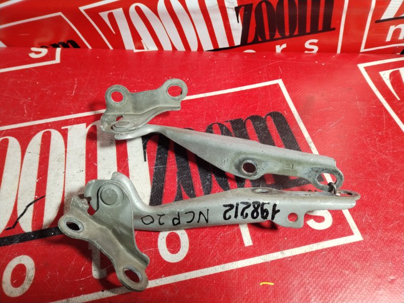 Петля (Шарнир капота), 300 рублей, Красноярск