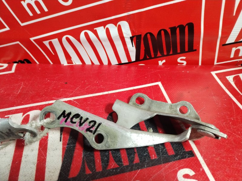 Петля (Шарнир капота), 1000 рублей, Красноярск