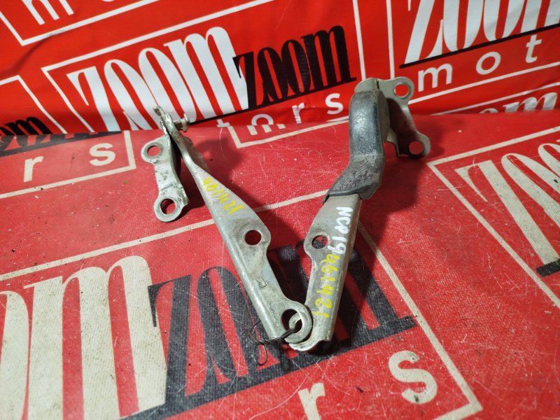 Петля (Шарнир капота), 1000 рублей, Красноярск