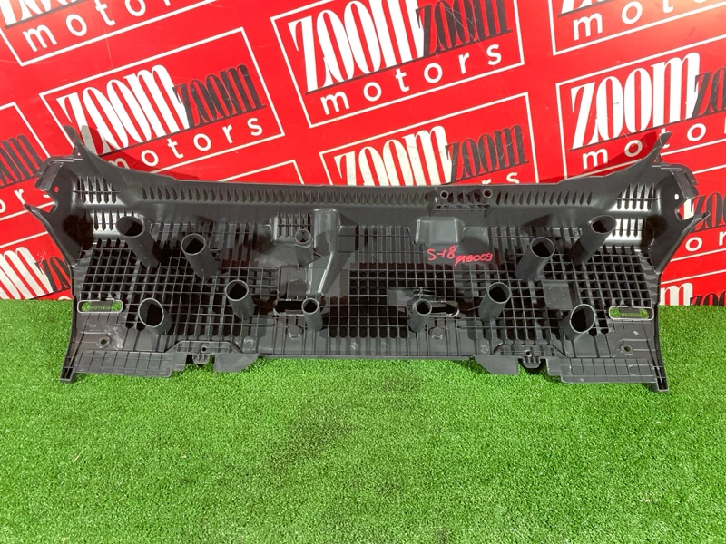 Накладка багажника, 2400 рублей, Солонцы