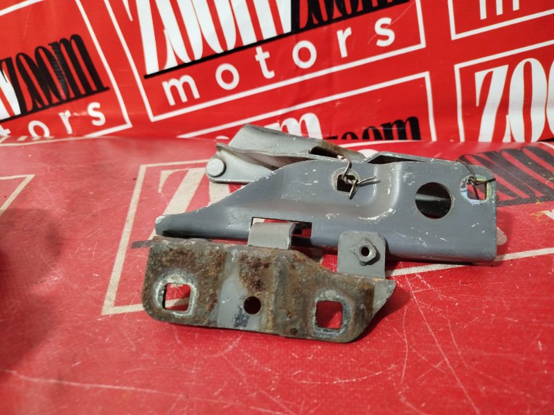 Петля (Шарнир капота), 400 рублей, Красноярск