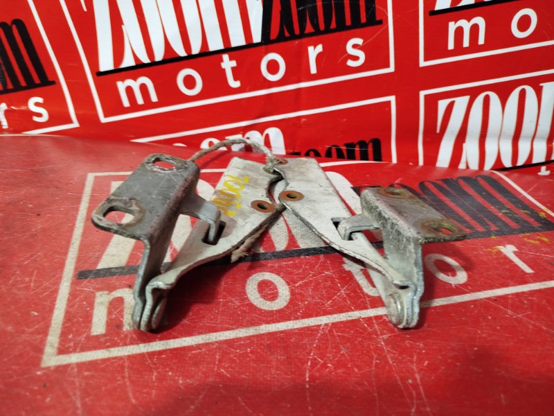 Петля (Шарнир капота), 500 рублей, Красноярск