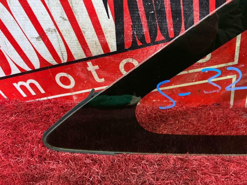 Стекло боковое, 3800 рублей, Красноярск