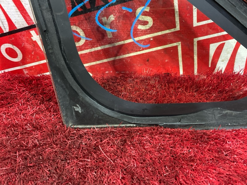 Стекло боковое, 3800 рублей, Красноярск