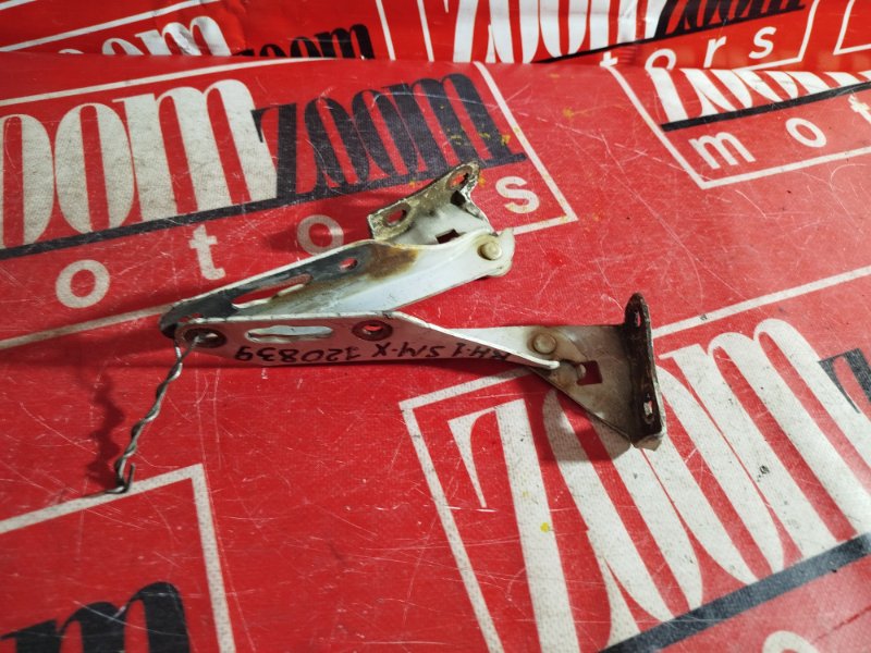 Петля (Шарнир капота), 500 рублей, Красноярск