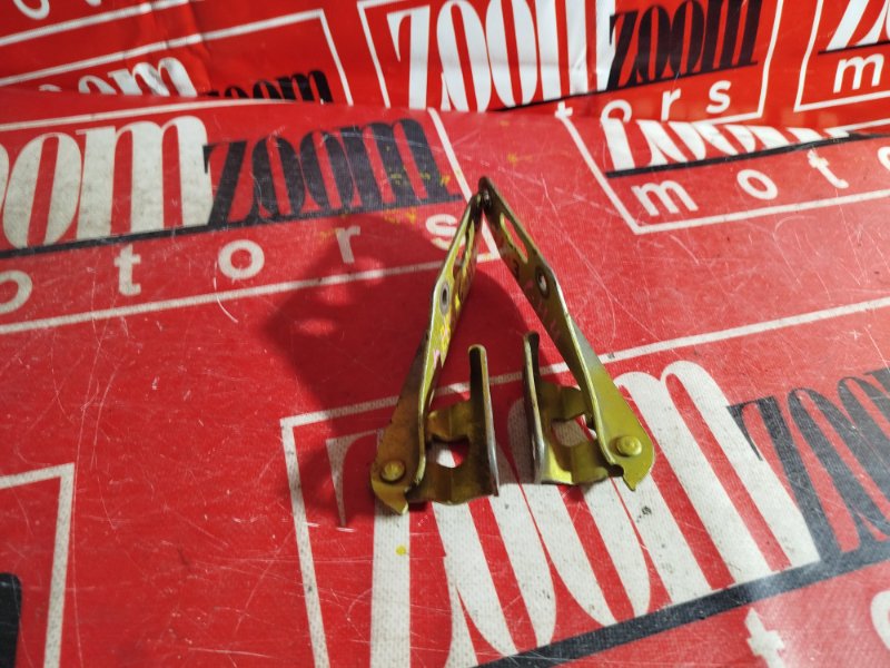 Петля (Шарнир капота), 500 рублей, Красноярск