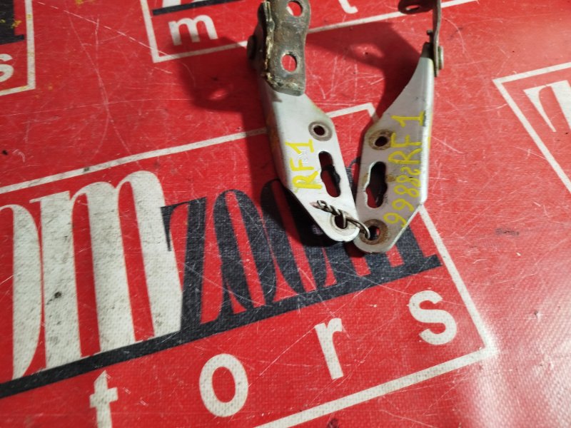 Петля (Шарнир капота), 500 рублей, Красноярск