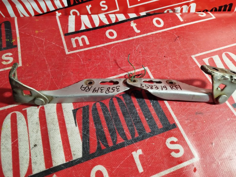 Петля (Шарнир капота), 500 рублей, Красноярск