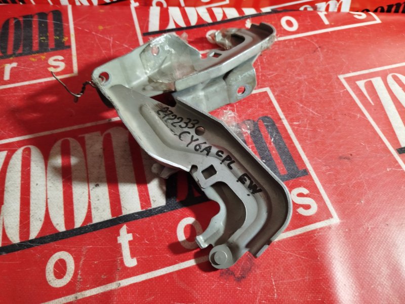 Петля (Шарнир капота), 1000 рублей, Красноярск