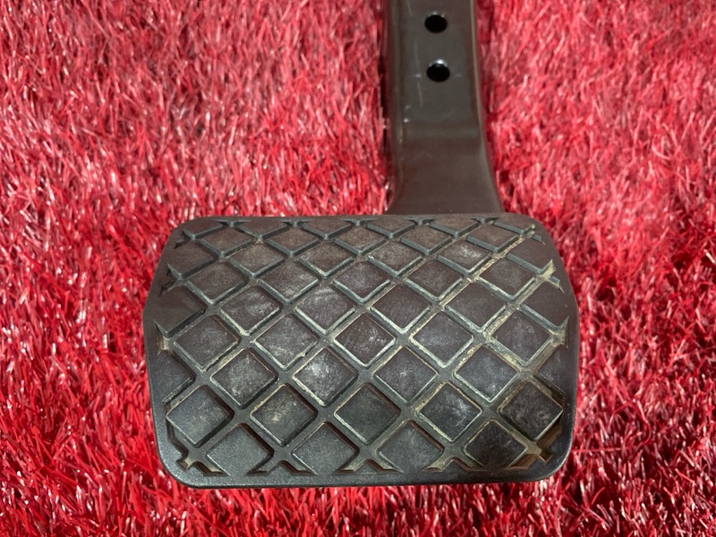 Педаль тормоза, 1000 рублей, Солонцы