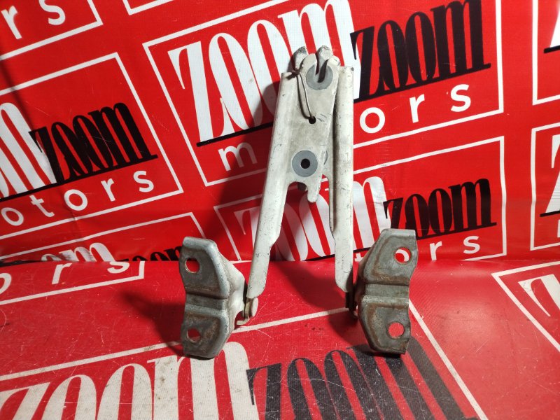 Петля (Шарнир капота), 500 рублей, Красноярск