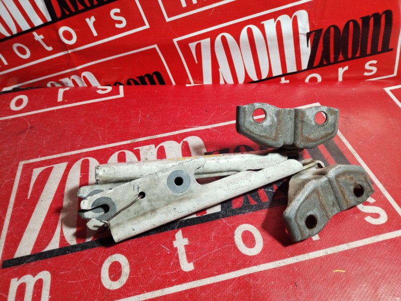 Петля (Шарнир капота), 500 рублей, Красноярск