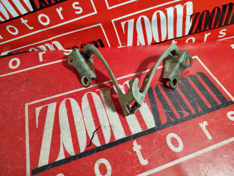 Петля (Шарнир капота), 2000 рублей, Красноярск