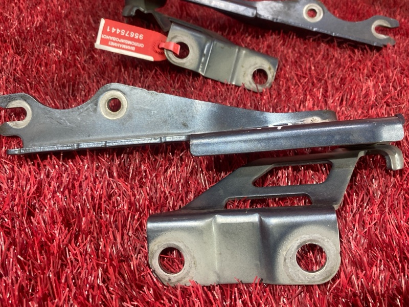 Петля (Шарнир капота), 2900 рублей, Красноярск