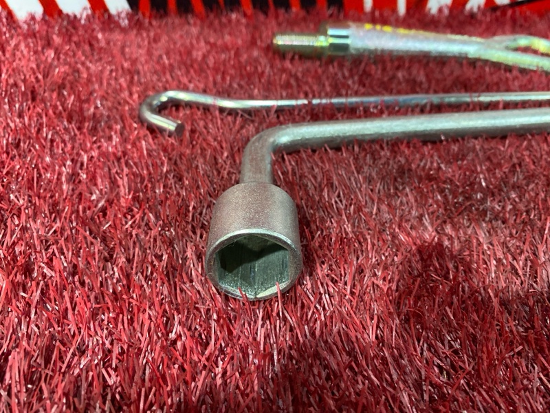 Буксировочный крюк, 1000 рублей, Красноярск