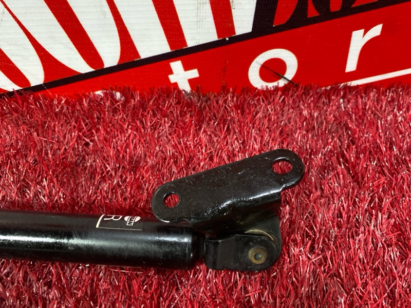 Амортизатор багажника, 500 рублей, Красноярск