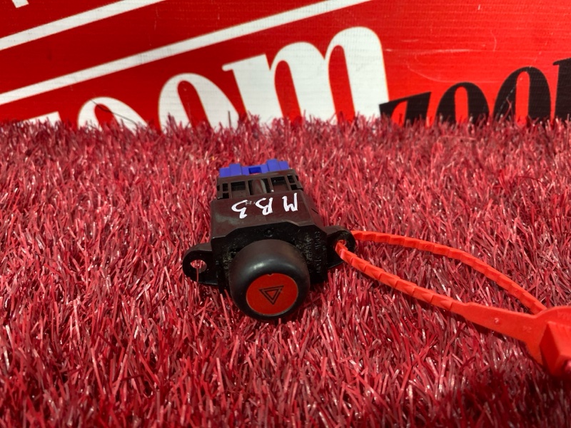 Кнопка включения аварийной сигнализации, 500 рублей, Красноярск