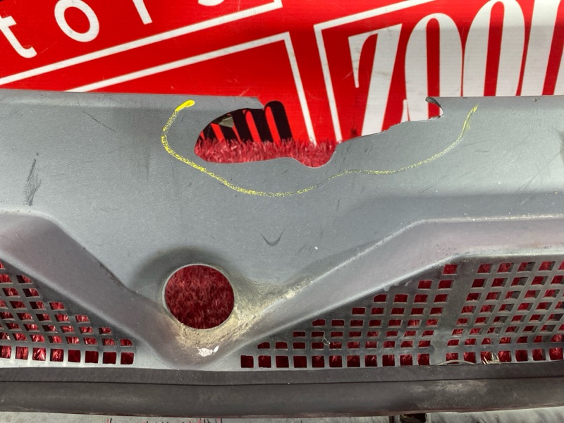 Решетка под лобовое стекло, 500 рублей, Красноярск