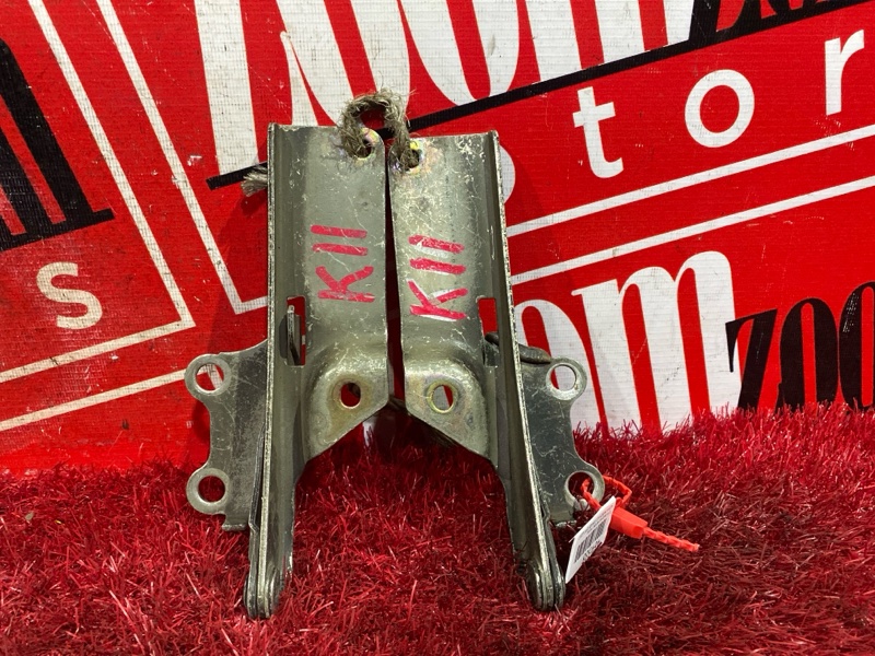 Петля (Шарнир капота), 500 рублей, Красноярск