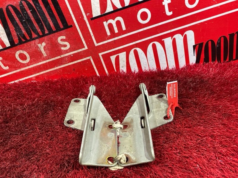 Петля (Шарнир капота), 500 рублей, Красноярск