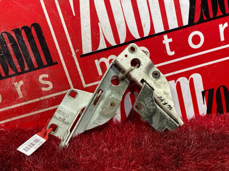 Петля (Шарнир капота), 300 рублей, Красноярск