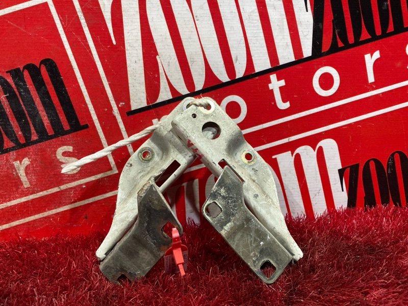 Петля (Шарнир капота), 300 рублей, Красноярск