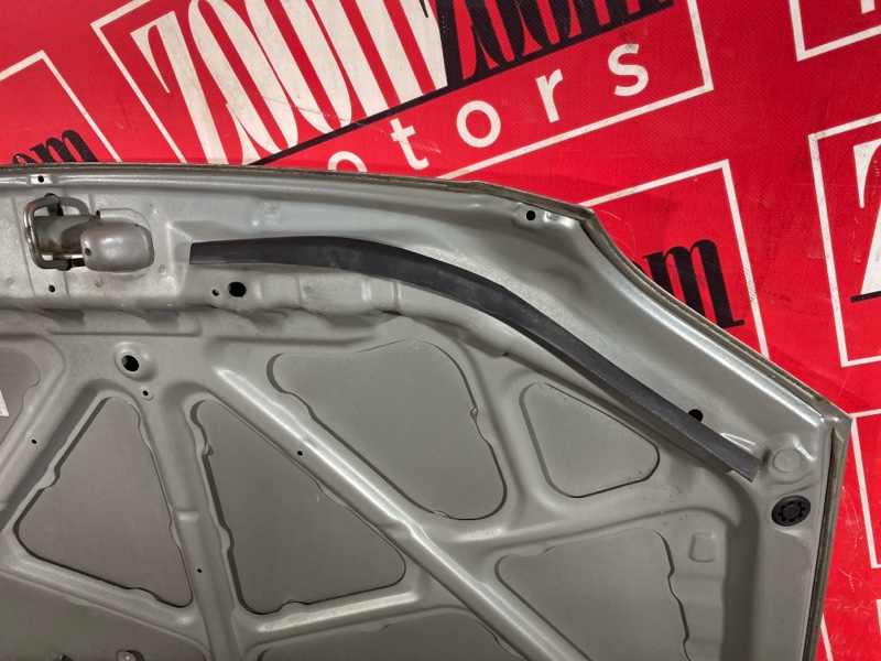 Капот, 2000 рублей, Красноярск