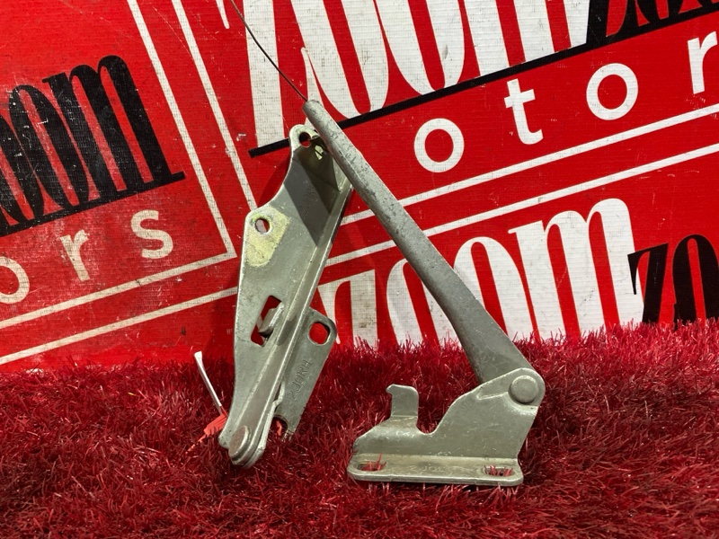 Петля (Шарнир капота), 500 рублей, Красноярск