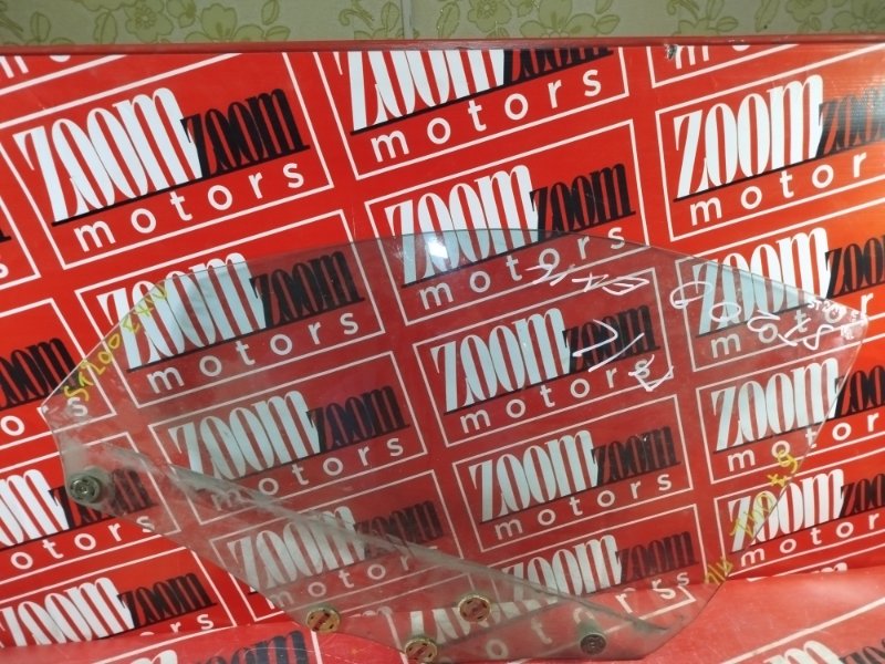 Стекло боковое, 1300 рублей, Красноярск