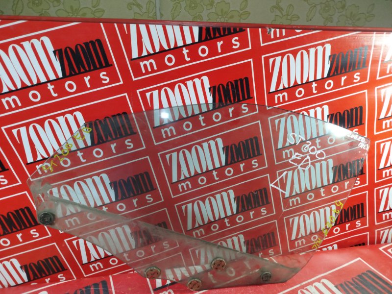 Стекло боковое, 1300 рублей, Красноярск