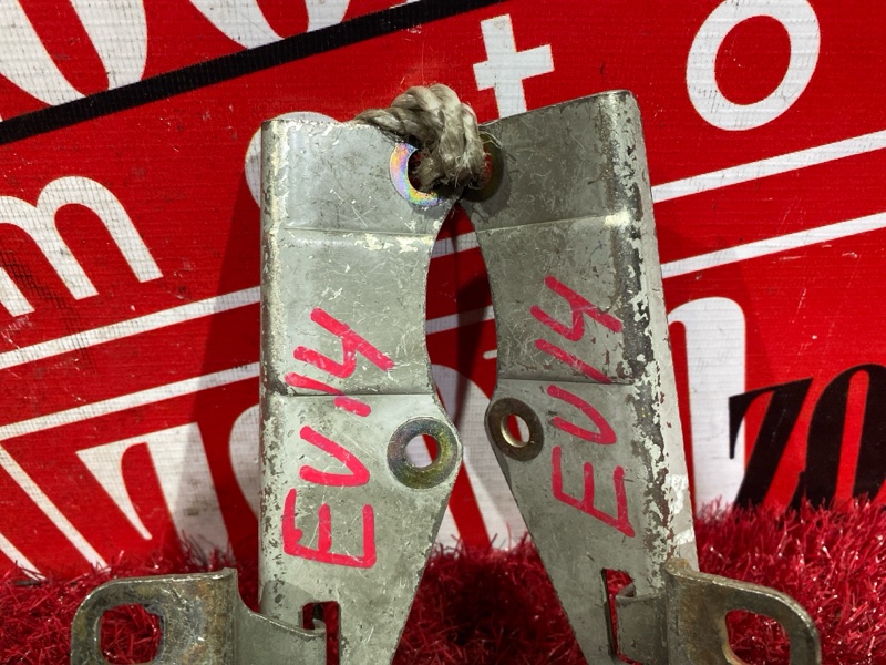 Петля (Шарнир капота), 500 рублей, Красноярск