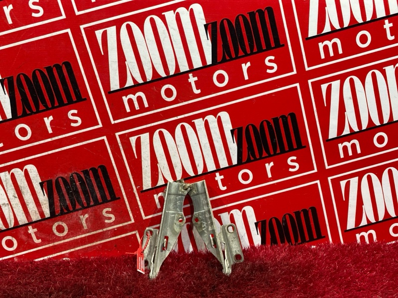 Петля (Шарнир капота), 500 рублей, Красноярск