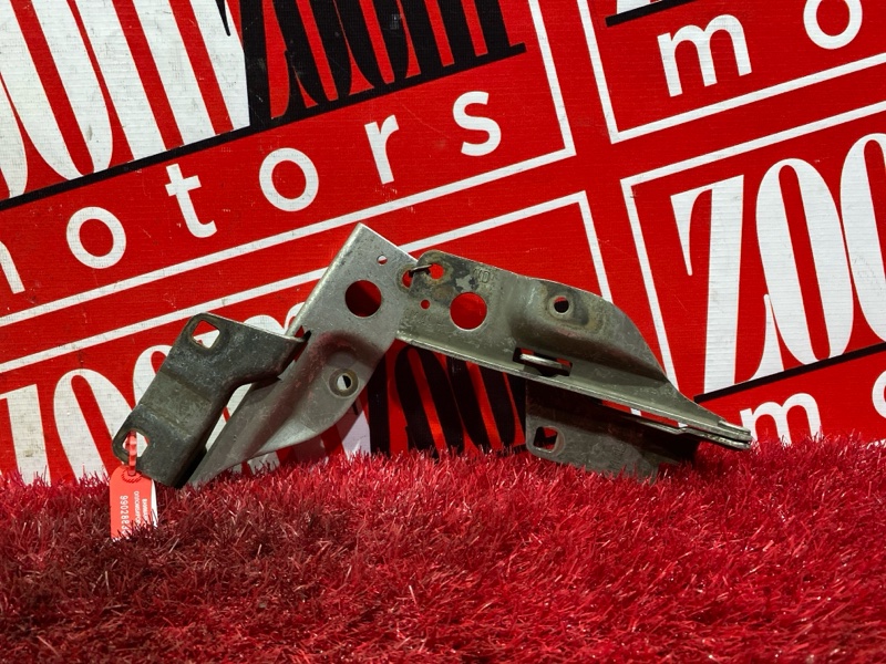 Петля (Шарнир капота), 300 рублей, Красноярск