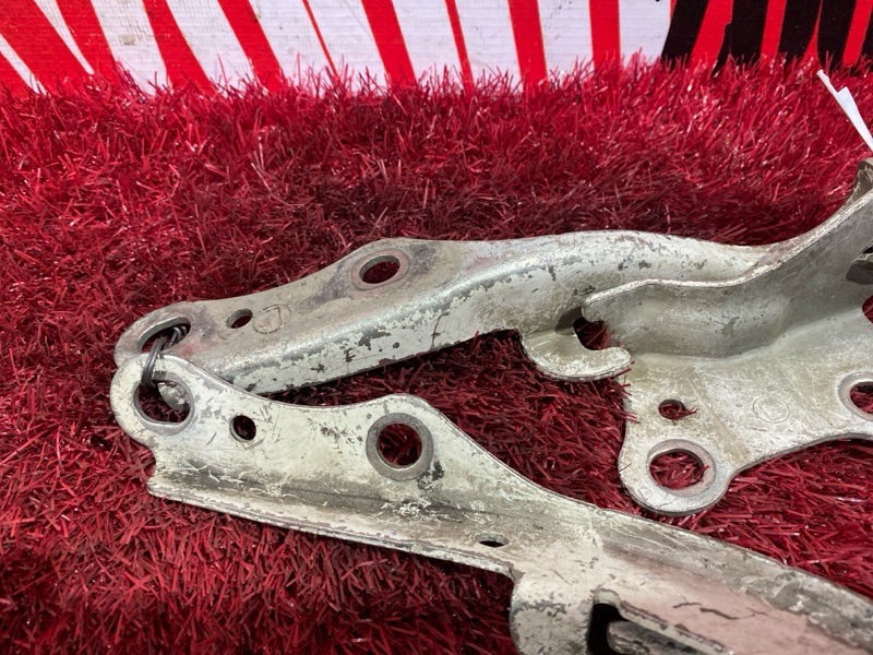 Петля (Шарнир капота), 600 рублей, Красноярск