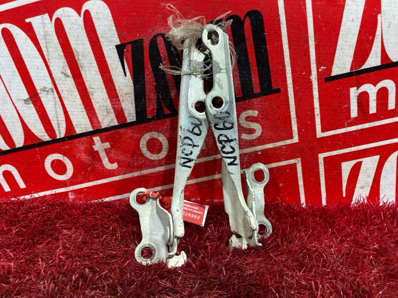 Петля (Шарнир капота), 300 рублей, Красноярск