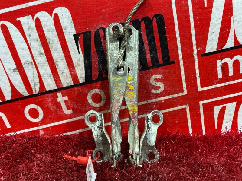 Петля (Шарнир капота), 300 рублей, Красноярск