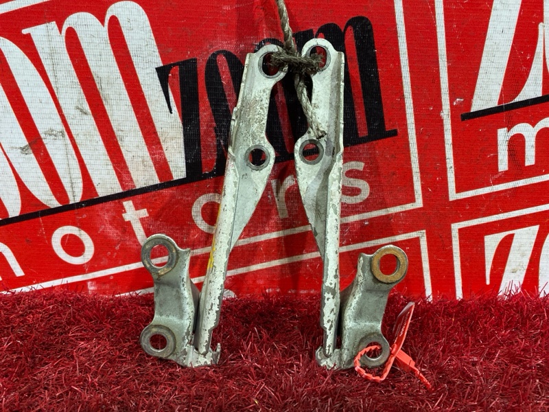 Петля (Шарнир капота), 300 рублей, Красноярск