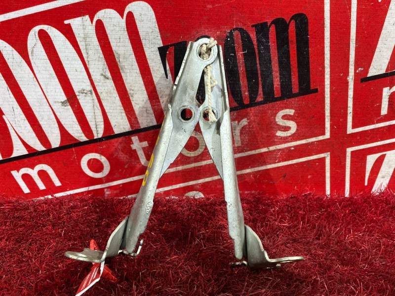 Петля (Шарнир капота), 300 рублей, Красноярск