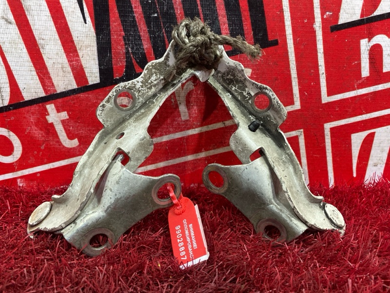 Петля (Шарнир капота), 1000 рублей, Красноярск