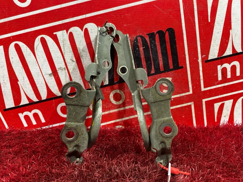 Петля (Шарнир капота), 1000 рублей, Красноярск