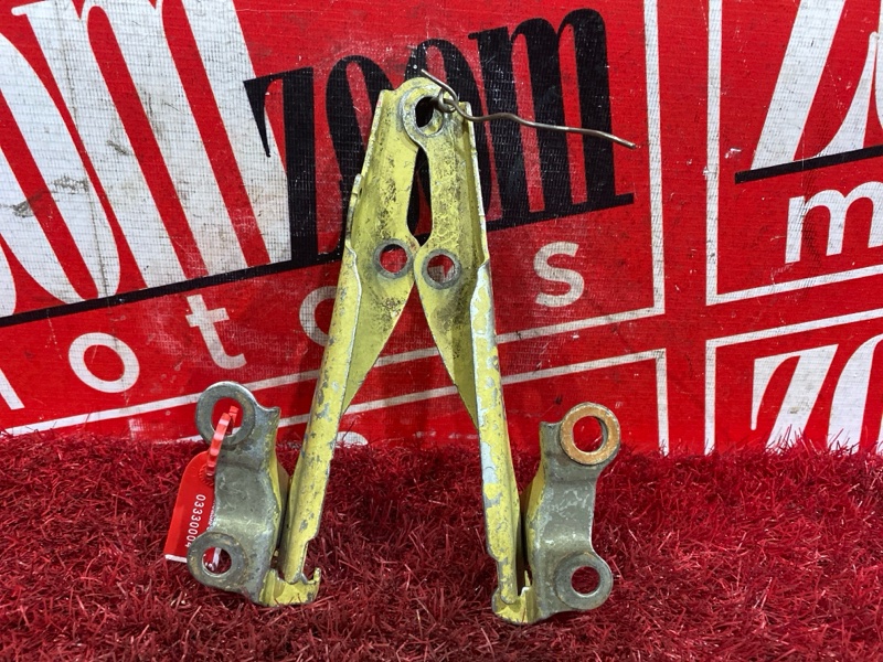 Петля (Шарнир капота), 300 рублей, Красноярск