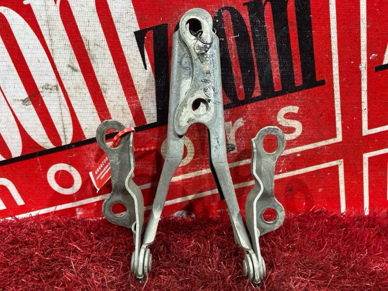 Петля (Шарнир капота), 1000 рублей, Красноярск