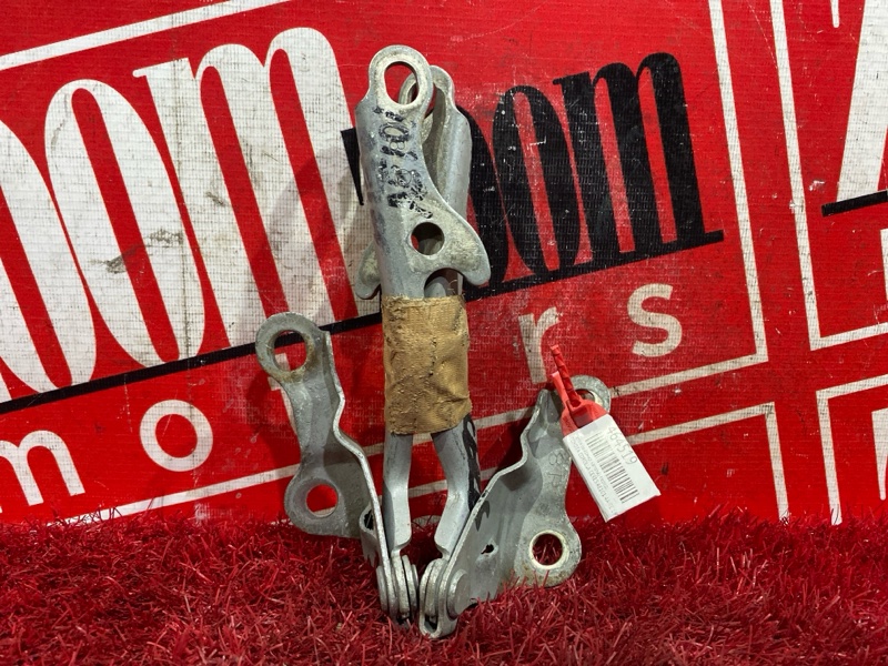 Петля (Шарнир капота), 1000 рублей, Красноярск