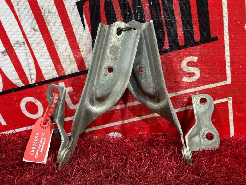 Петля (Шарнир капота), 800 рублей, Красноярск