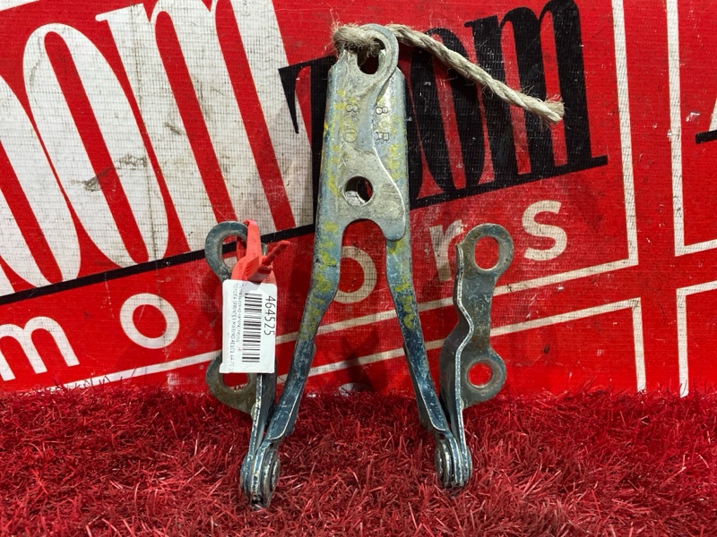 Петля (Шарнир капота), 1000 рублей, Красноярск