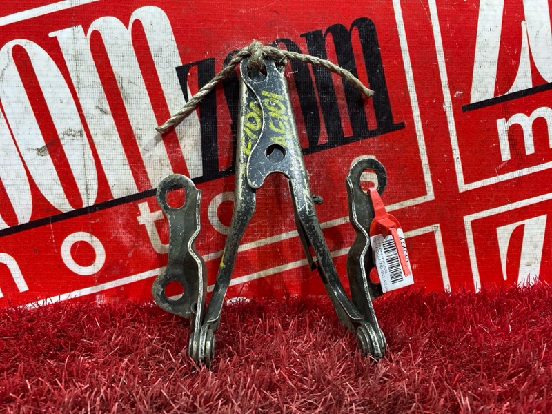 Петля (Шарнир капота), 1000 рублей, Красноярск