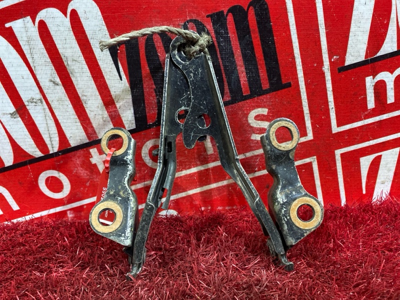 Петля (Шарнир капота), 1000 рублей, Красноярск