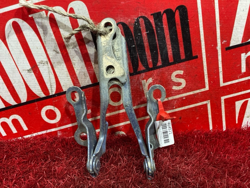 Петля (Шарнир капота), 1000 рублей, Красноярск