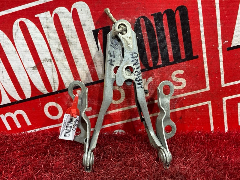 Петля (Шарнир капота), 1000 рублей, Красноярск