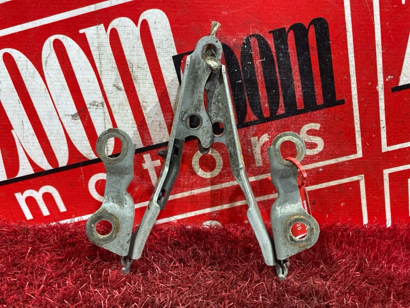 Петля (Шарнир капота), 1000 рублей, Красноярск